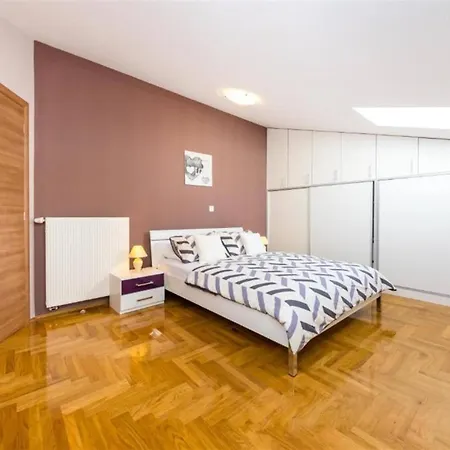 Apartman My Dalmatia - Penthouse With Shared Pool Zára