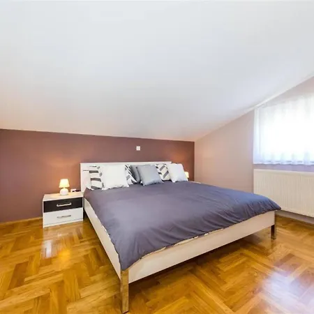 My Dalmatia - Penthouse With Shared Pool * Zára