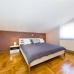 My Dalmatia - Penthouse With Shared Pool * Zadar
