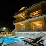 My Dalmatia - Penthouse With Shared Pool Apartment