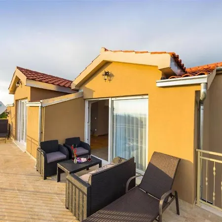 Апартаменты My Dalmatia - Penthouse With Shared Pool